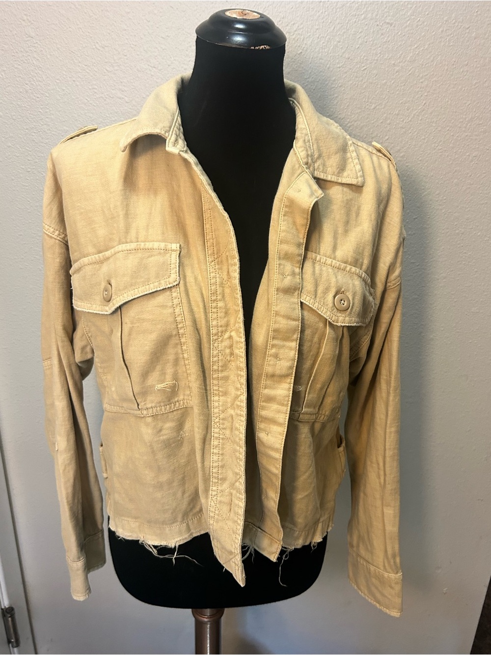 American Eagle Womens Small Cropped Military Utility Jacket Raw Hem Tan Khaki